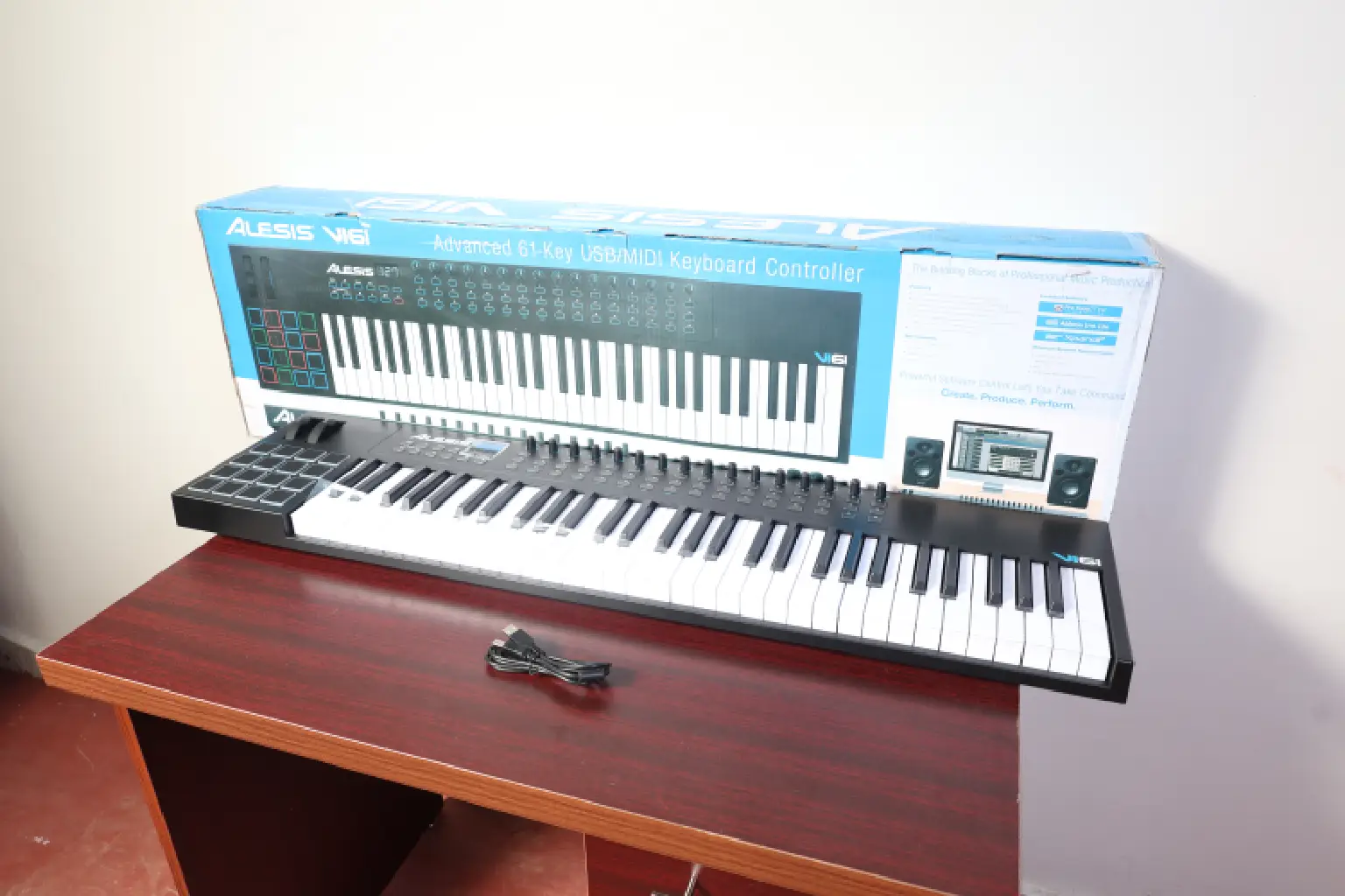 Alesis VI61 features