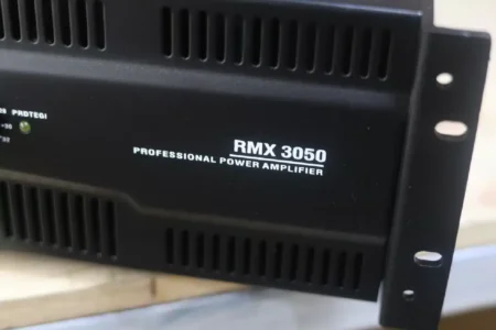QSC RMX Series RMX 3050 Power Amplifier 1 QSC RMX 3050 in Nairobi