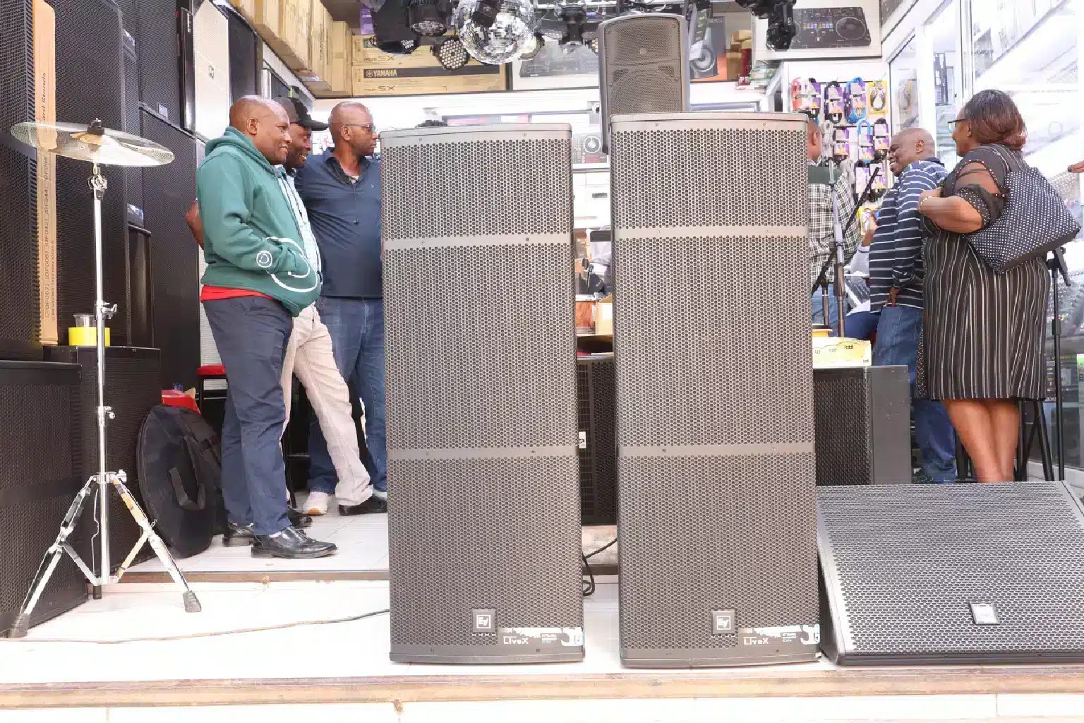 EV USA ELX 215 Speaker 5 ELX-215 features