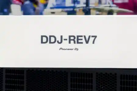 Pioneer DDJ Rev7 7 Pioneer DDJ-Rev7 Kenya,