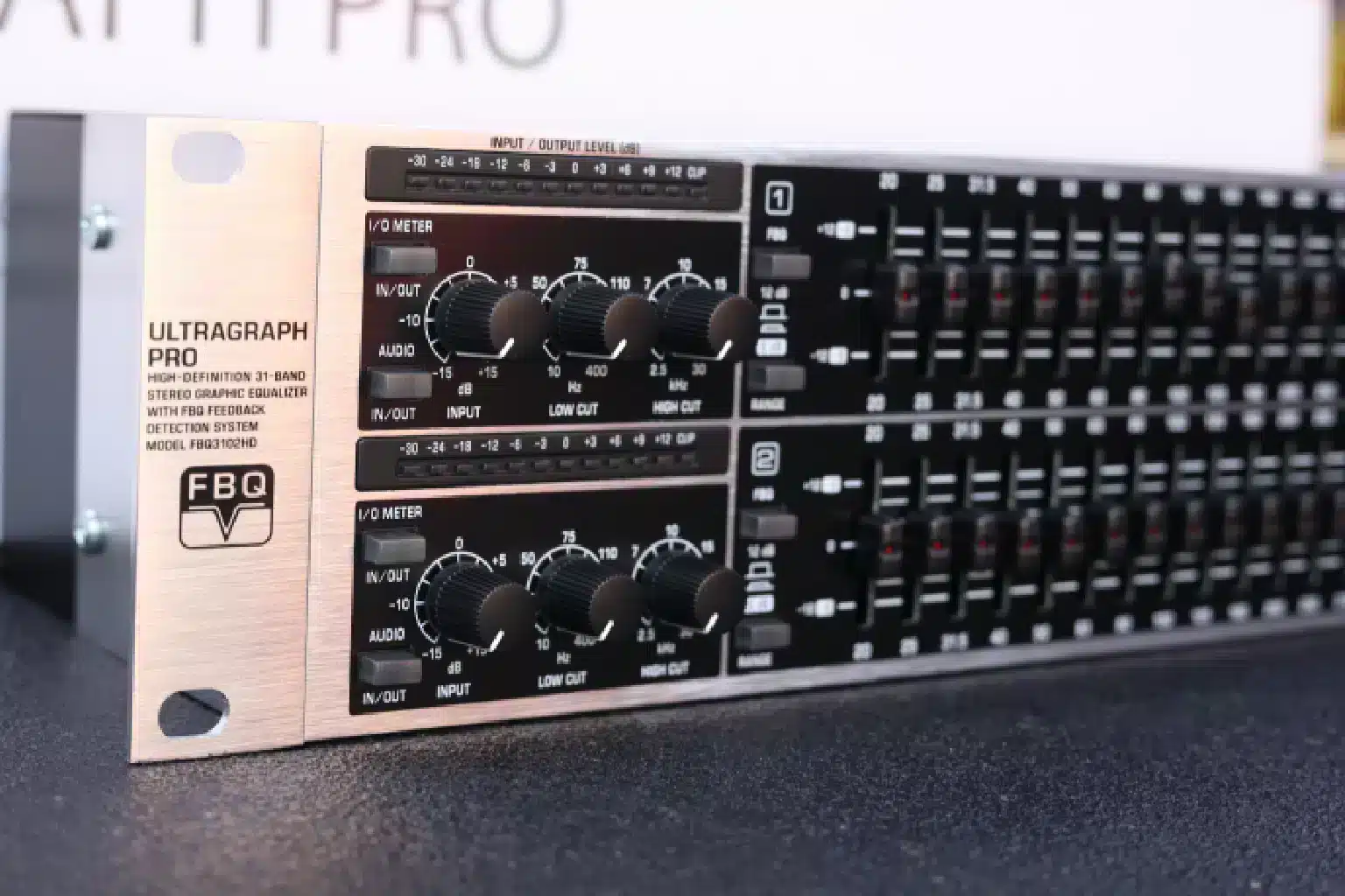Behringer FBQ3102HD 30 behringer fbq3102 equalizer price