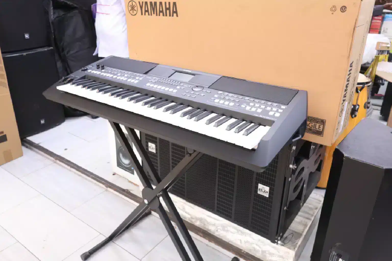 Yamaha PSR SX600 keyboard 5 PSR-SX600 voices