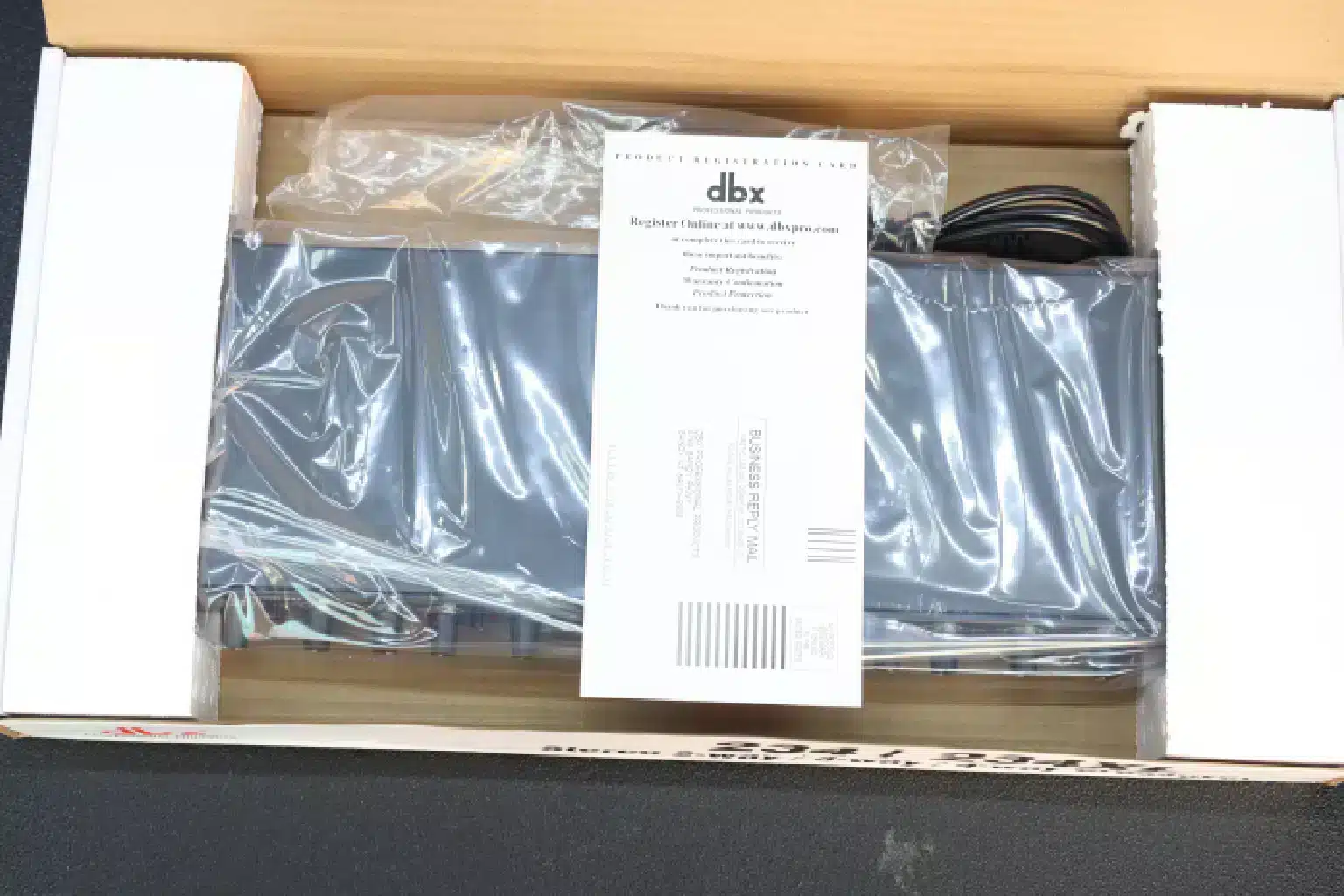 DBX 234XL Crossover 6 Behringer DBX 234XL Signal processor