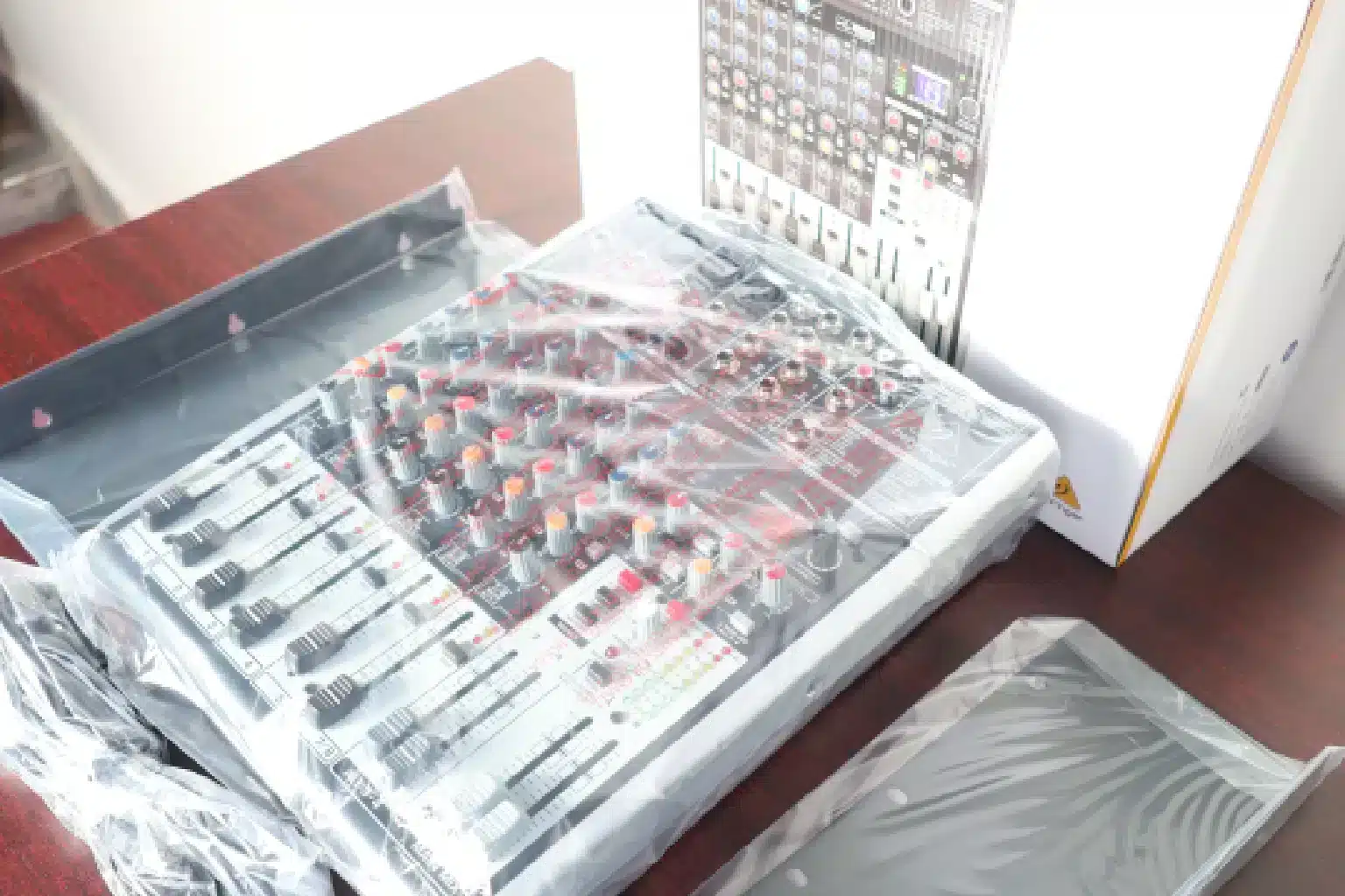Behringer Xenyx X1204USB Mixer 7 B 7