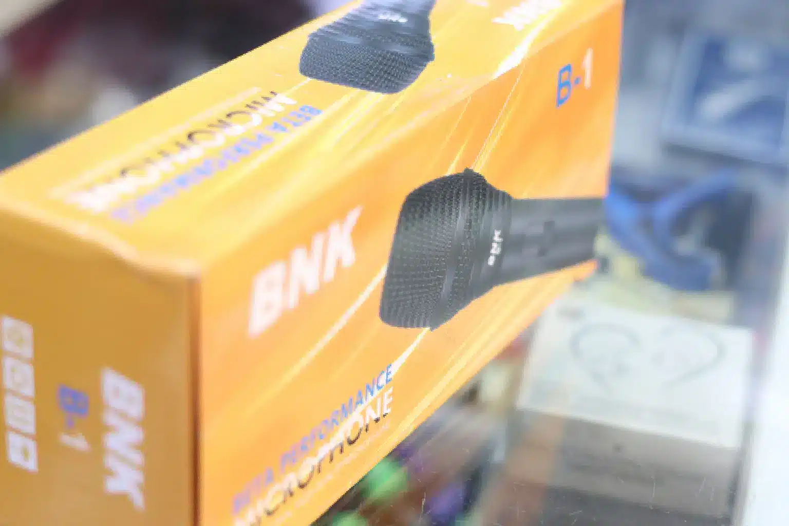 BNK B1 Microphone 7 affordable studio mic
