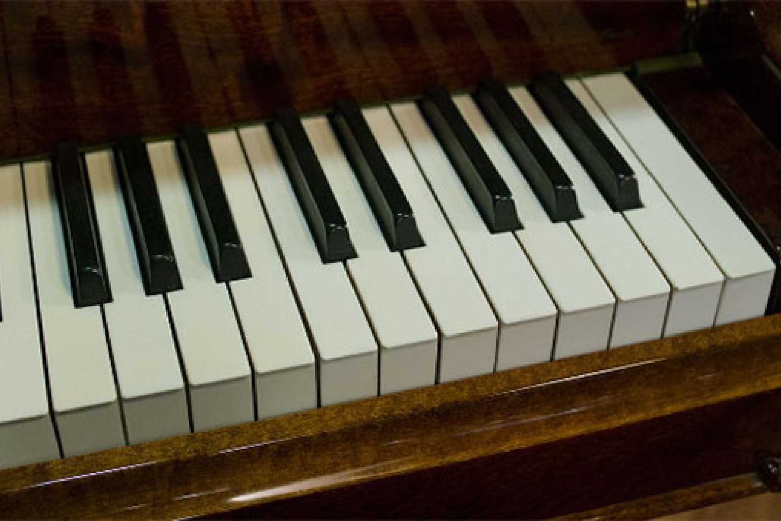 The Evolution of Piano Key Colors - From Black and White to White and Black 3 The Shift to White