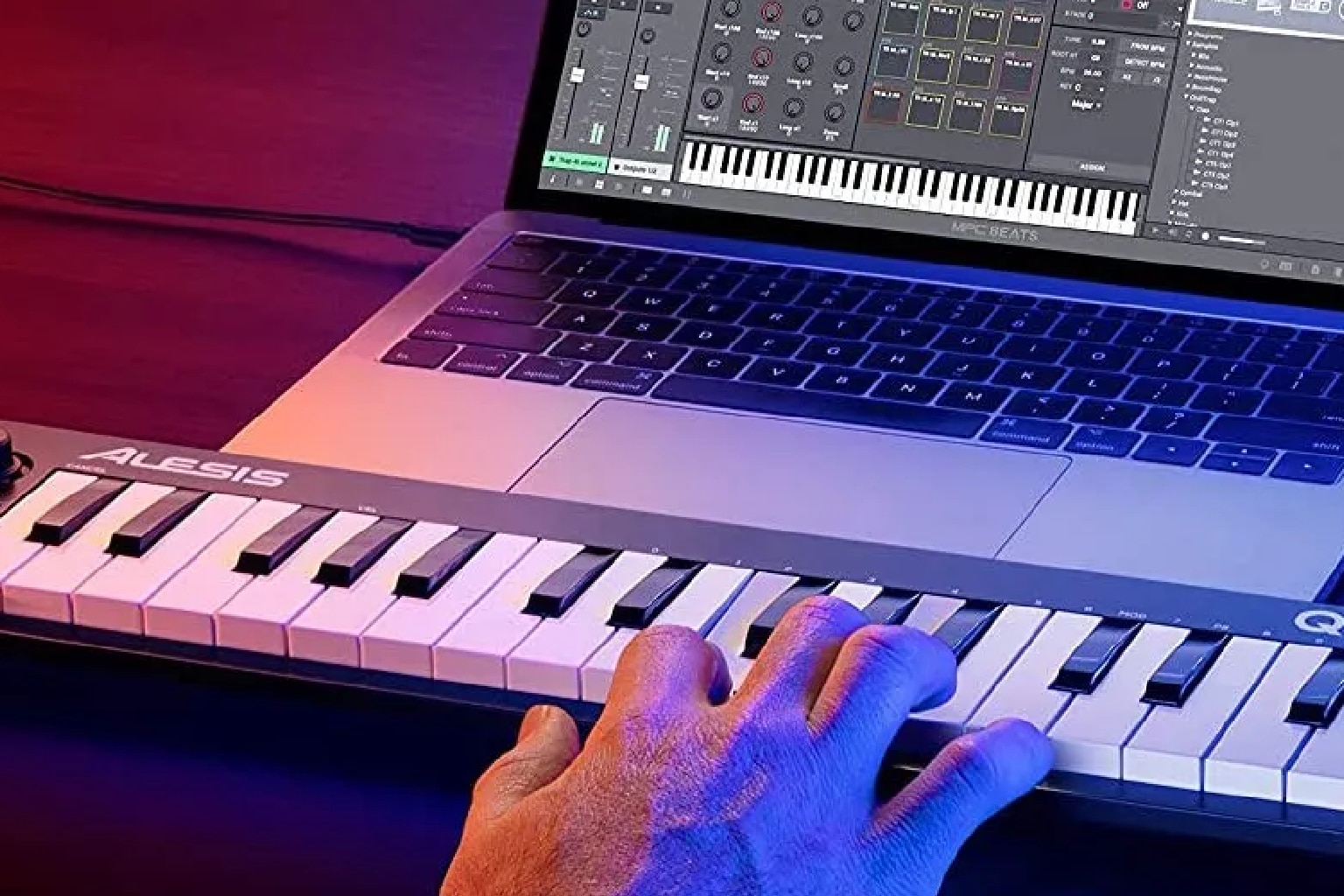 The Ultimate Guide to MIDI Keyboard Controllers in 2024: Unlocking Creative Potential for Players, Composers, and Producers 4 iOS Compatible MIDI Keyboards