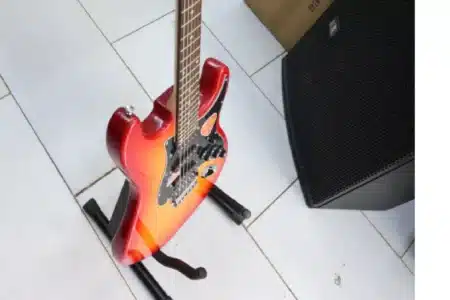 Fender Solo Guitar 6 Strings 4 Fender Solo Guitar 6 Strings