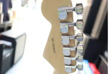 Fender Solo Guitar 6 Strings 5 6-string electric guitar
