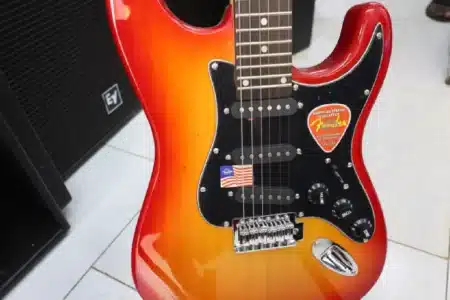 Fender Solo Guitar 6 Strings 6 Fender Solo Guitar 6 Strings