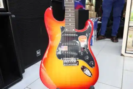 Fender Solo Guitar 6 Strings 7 Fender Solo Guitar 6 String
