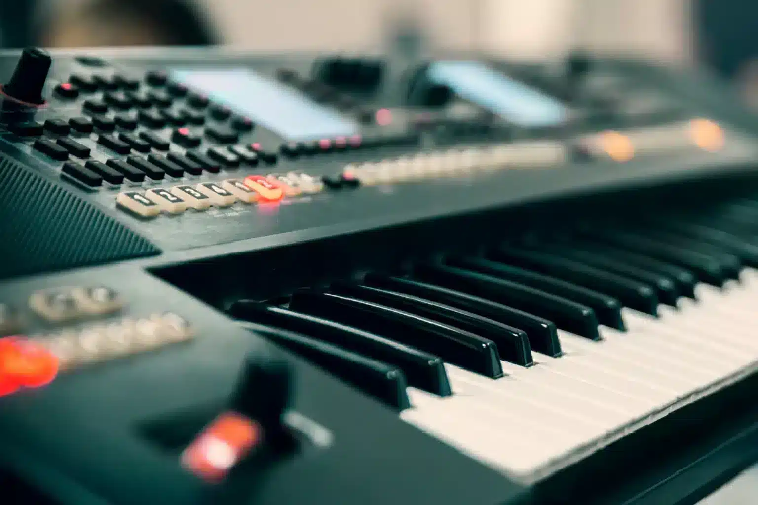 used keyboards and pianos