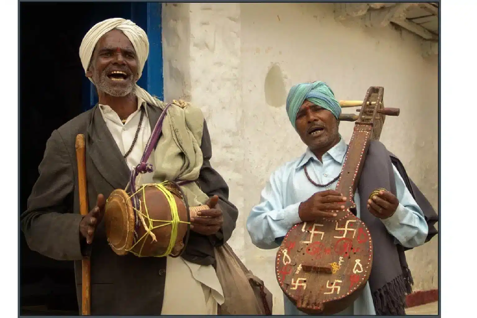 Quality String Instruments: From 1st To The Last Beat 2 string instruments